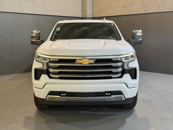 CHEVROLET SILVERADO 5.3 V8 GASOLINA 1500 HIGH COUNTRY 4X4 AUTOMÁTICO